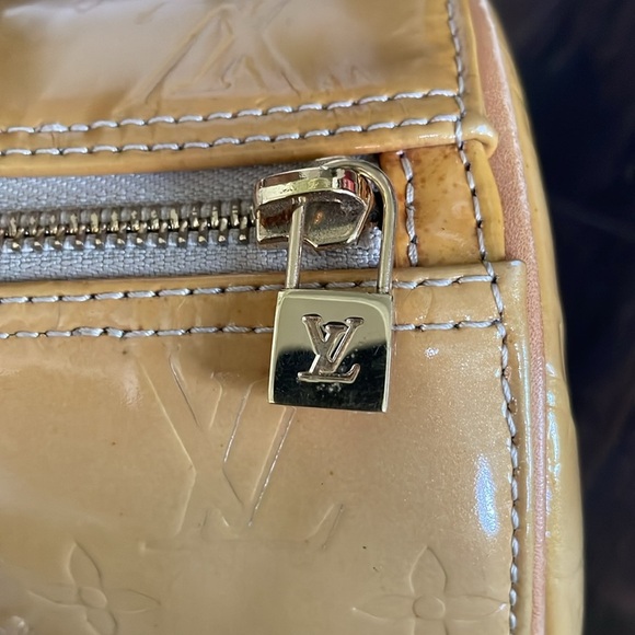 Louis Vuitton Yellow Vernis Bedford Papillon Shoulder Bag - Picture 4 of 15